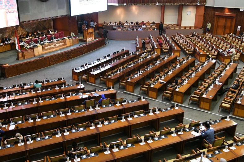 Syarat Menjadi Caleg DPR Dan DPRD Dari Usia Hingga Pendidikan
